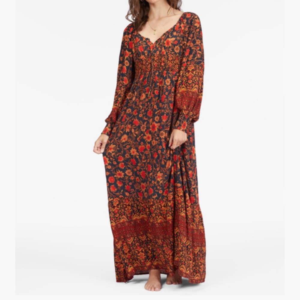 Billabong Maxi long sleeved dress; great condition; worn once